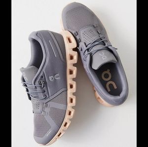 On Running Cloud 5 Women's Sneakers